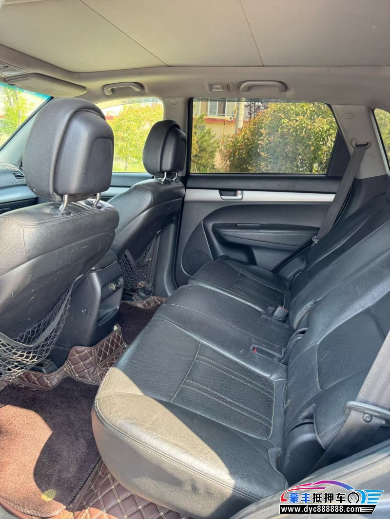 14年起亚索兰托轿车抵押车出售