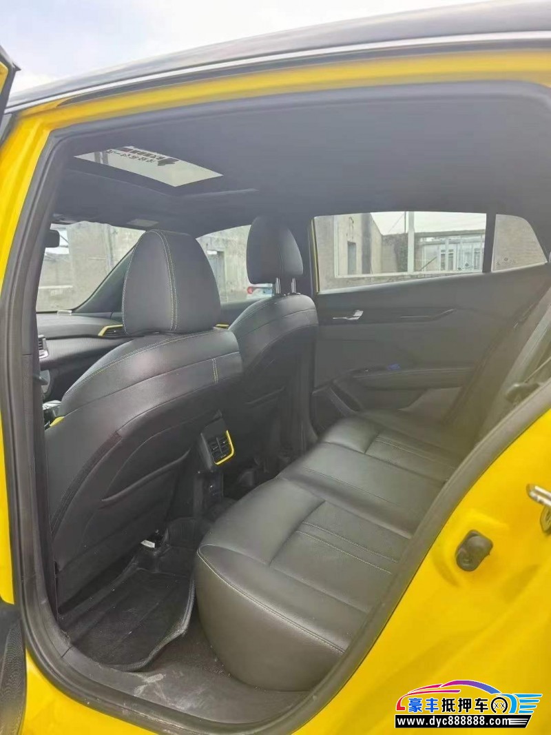 22年东风风神奕炫轿车抵押车出售