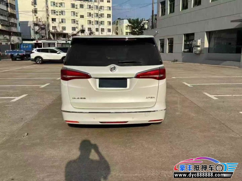 19年别克GL8MPV抵押车出售