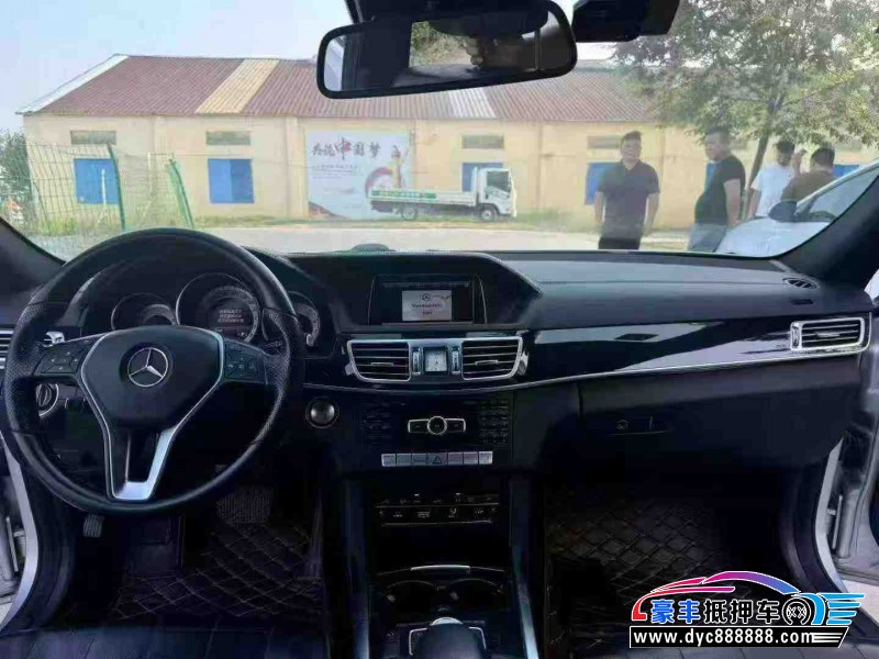 15年奔驰E轿车抵押车出售