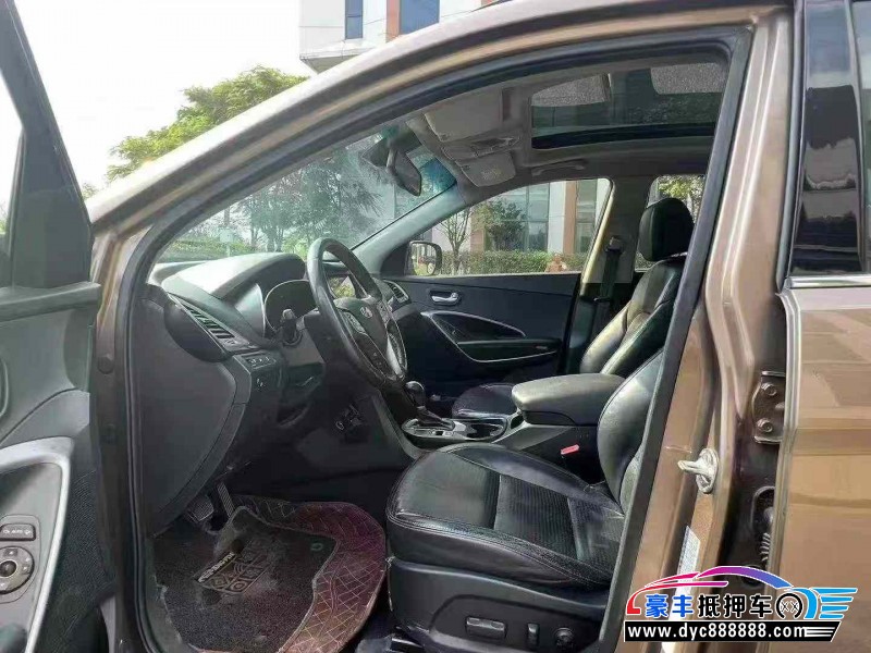 13年现代新胜达轿车抵押车出售