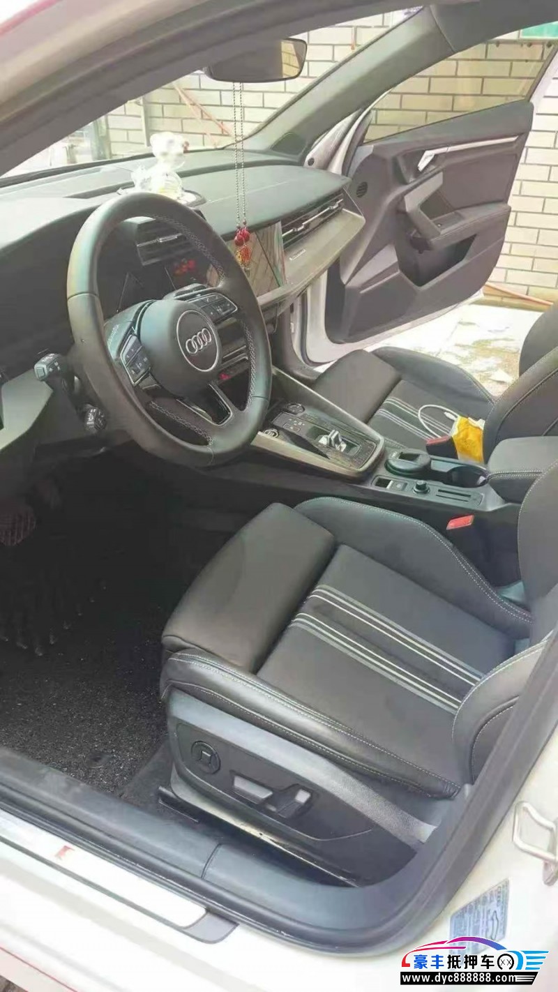 22年奥迪A3轿车抵押车出售