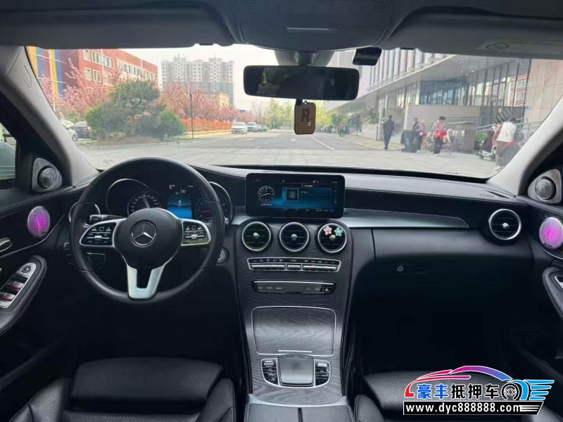 19年奔驰C轿车抵押车出售