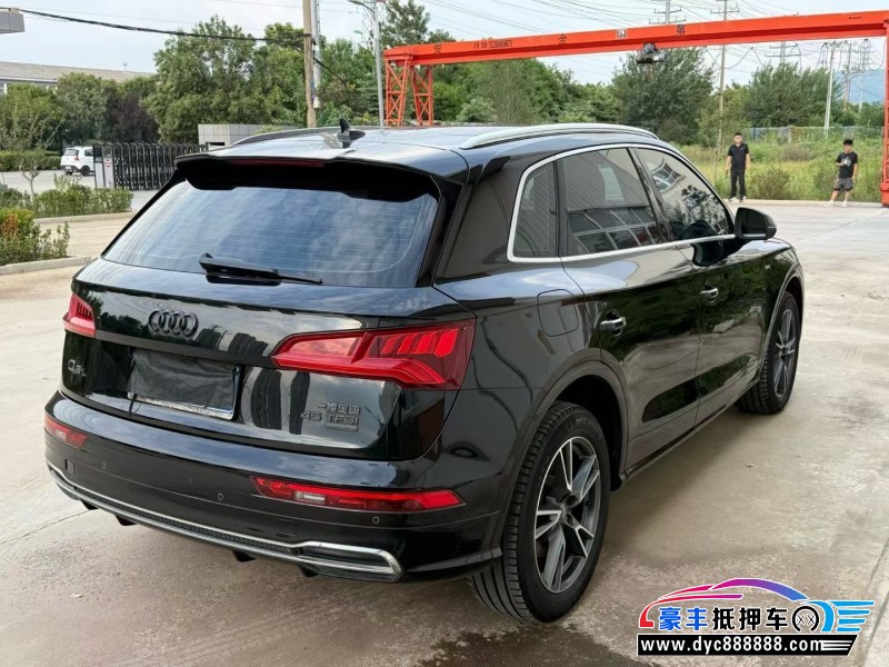 19年奥迪Q5轿车抵押车出售