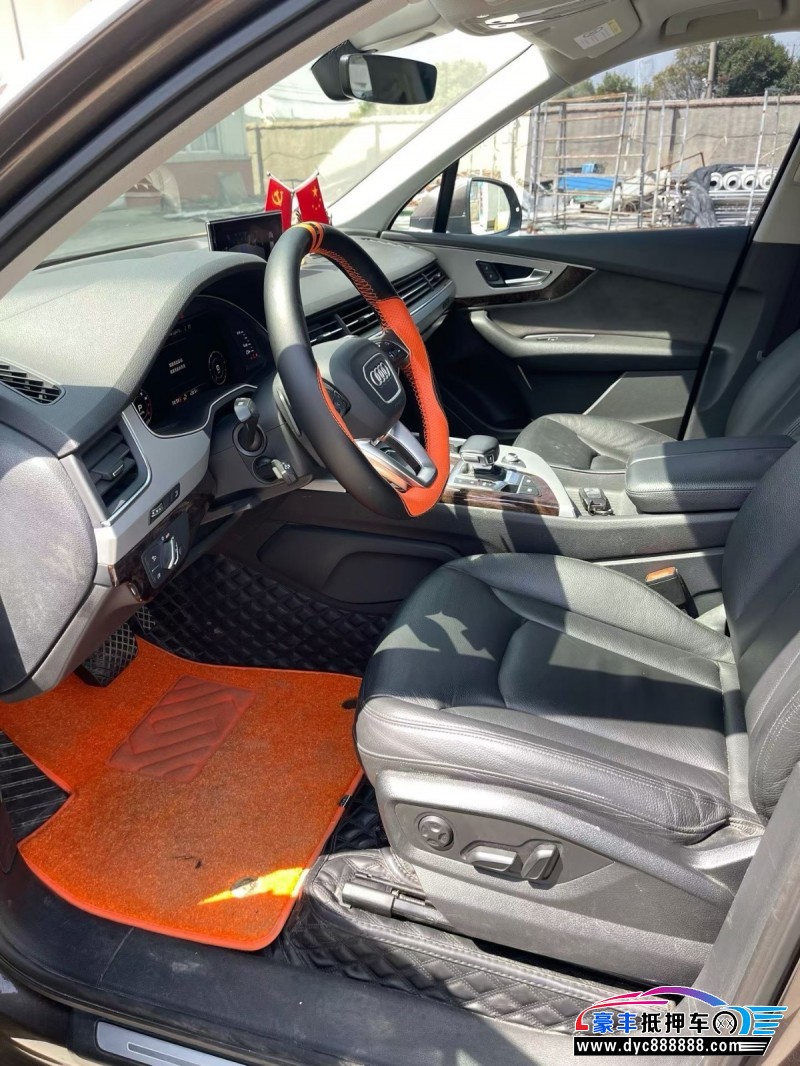 19年奥迪Q7轿车抵押车出售