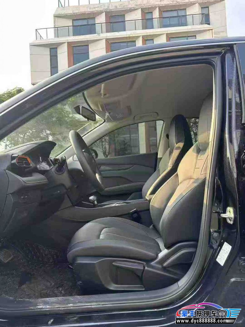 24年东风风神奕炫轿车抵押车出售