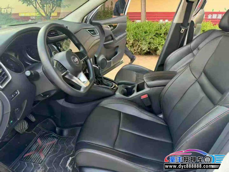 21年日产逍客轿车抵押车出售