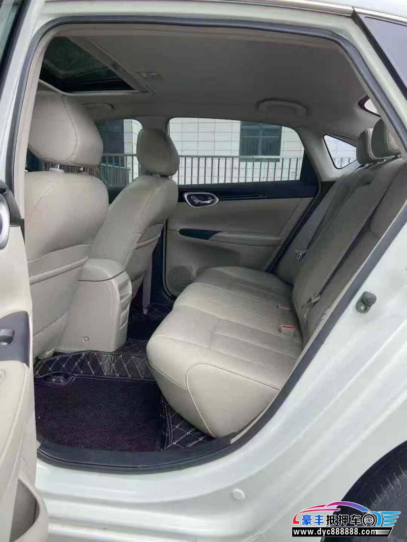 17年日产轩逸轿车抵押车出售