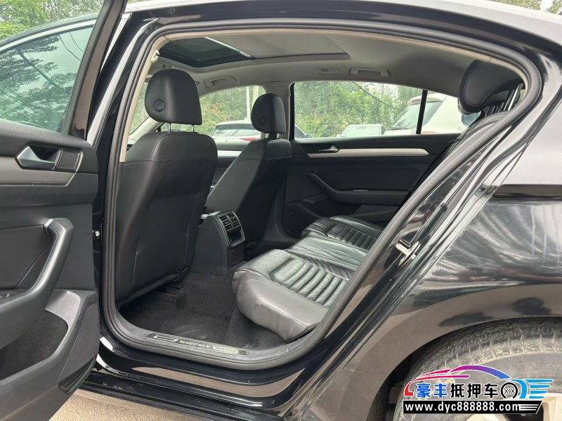 18年大众迈腾轿车抵押车出售