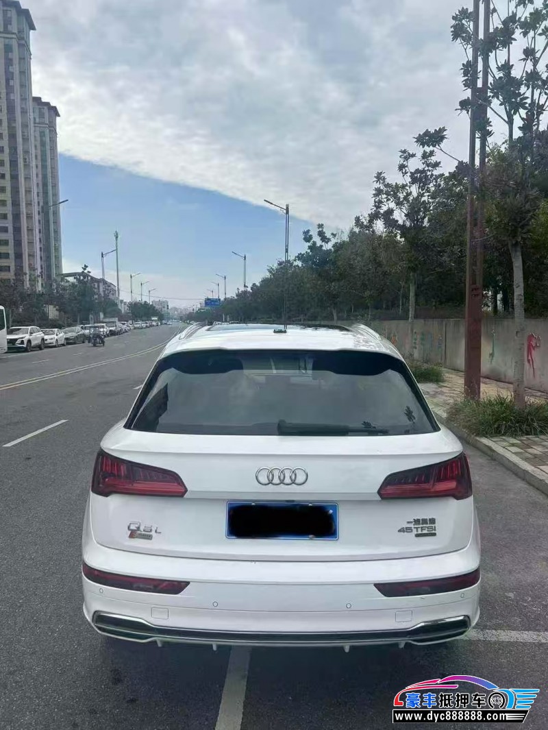 20年奥迪Q5轿车抵押车出售