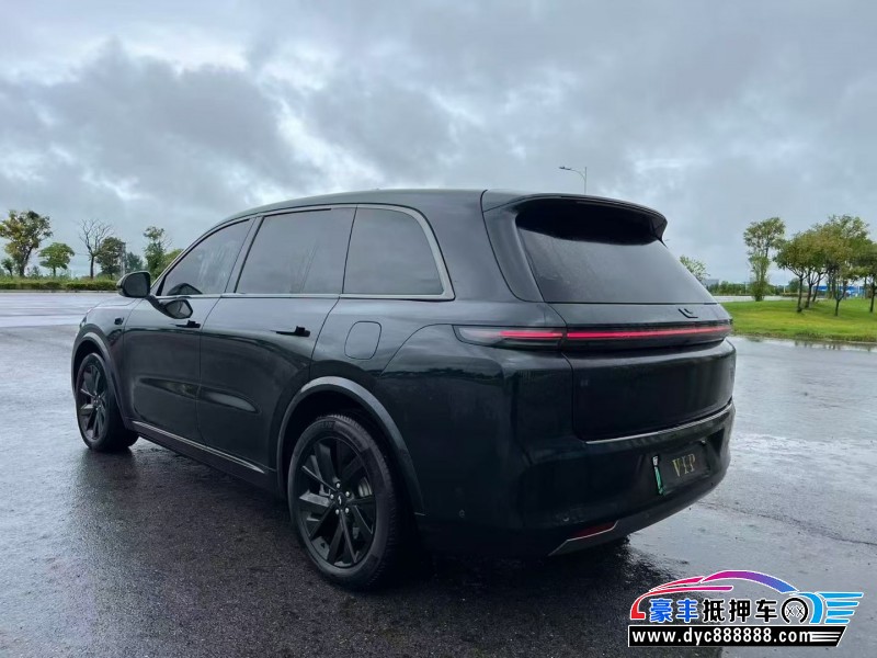 23年理想L8轿车抵押车出售