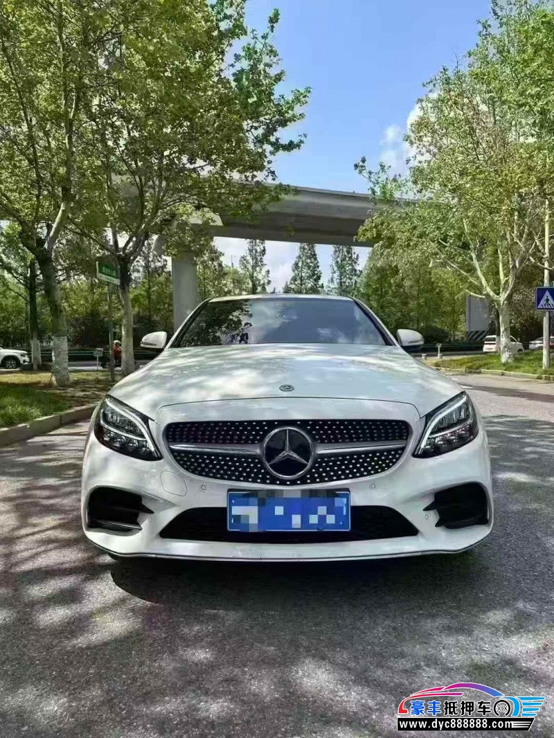 19年奔驰C轿车抵押车出售