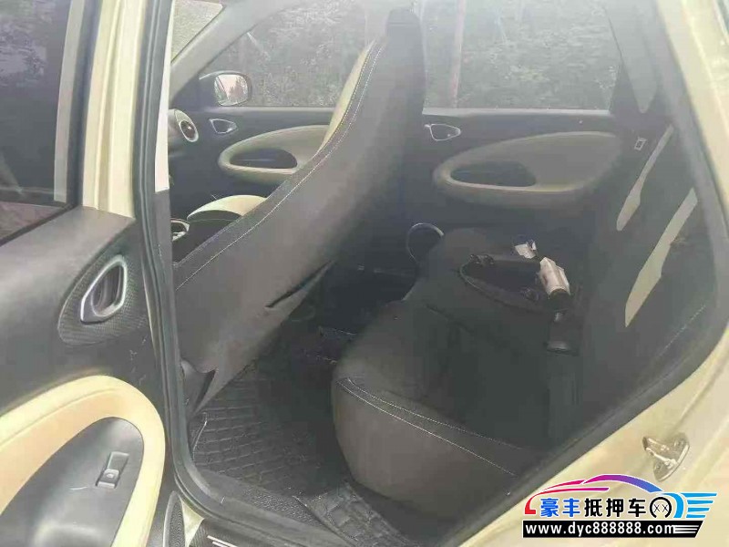 23年五菱缤果轿车抵押车出售