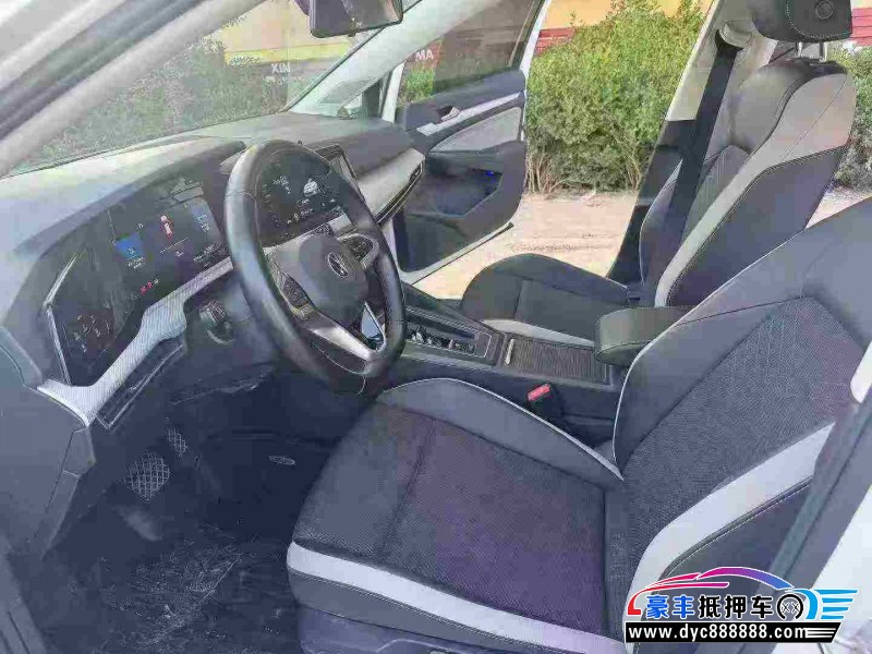 21年大众高尔夫轿车抵押车出售