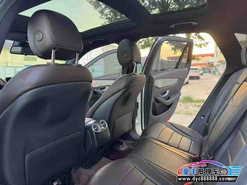 16年奔驰GLC轿车抵押车出售