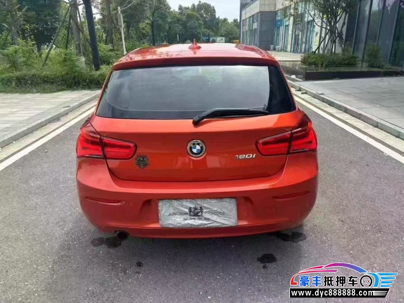 16年宝马1系轿车抵押车出售