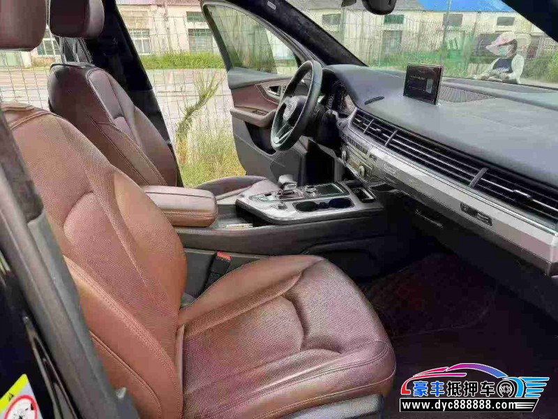 19年奥迪Q7轿车抵押车出售