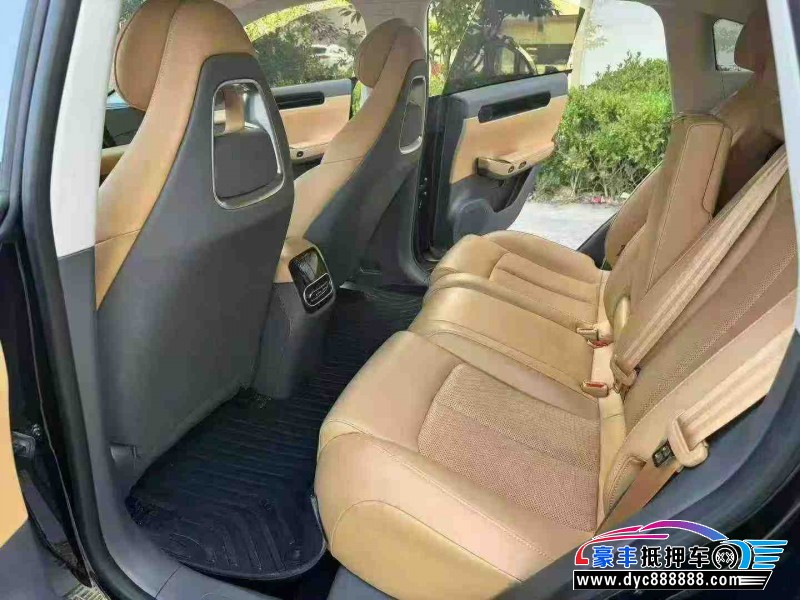 24年零跑c01轿车抵押车出售