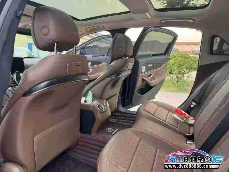 18年奔驰E轿车抵押车出售