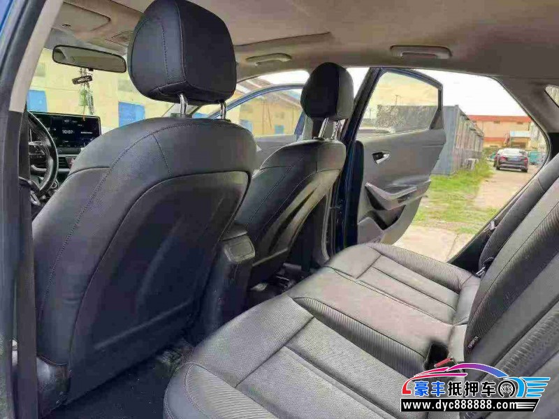 19年现代菲斯塔轿车抵押车出售