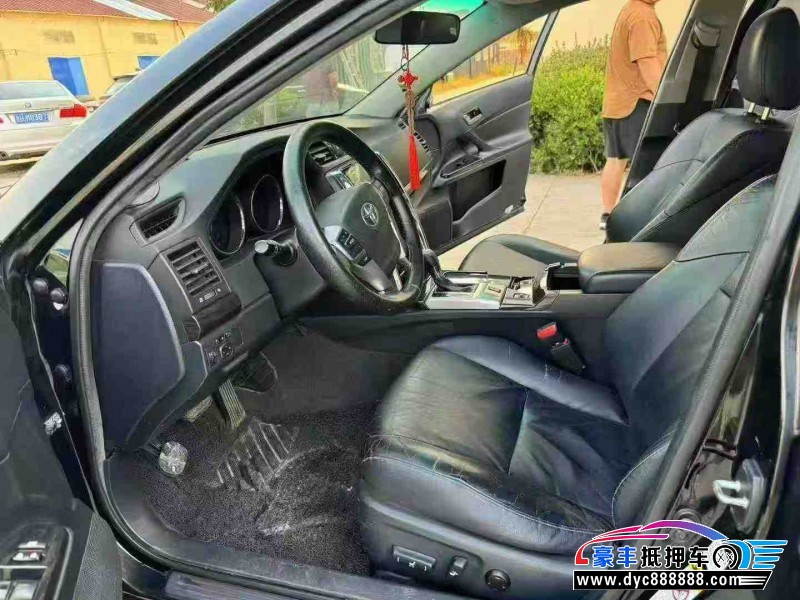 13年丰田锐志轿车抵押车出售