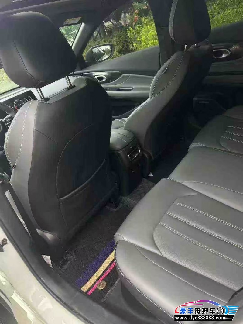 24年奇瑞瑞虎8轿车抵押车出售