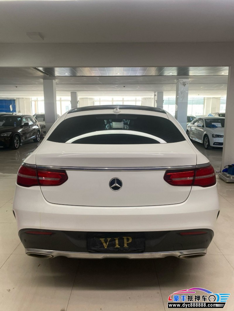 17年奔驰GLE轿车抵押车出售