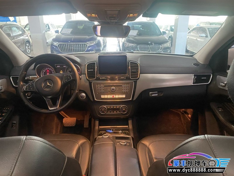 17年奔驰GLE轿车抵押车出售