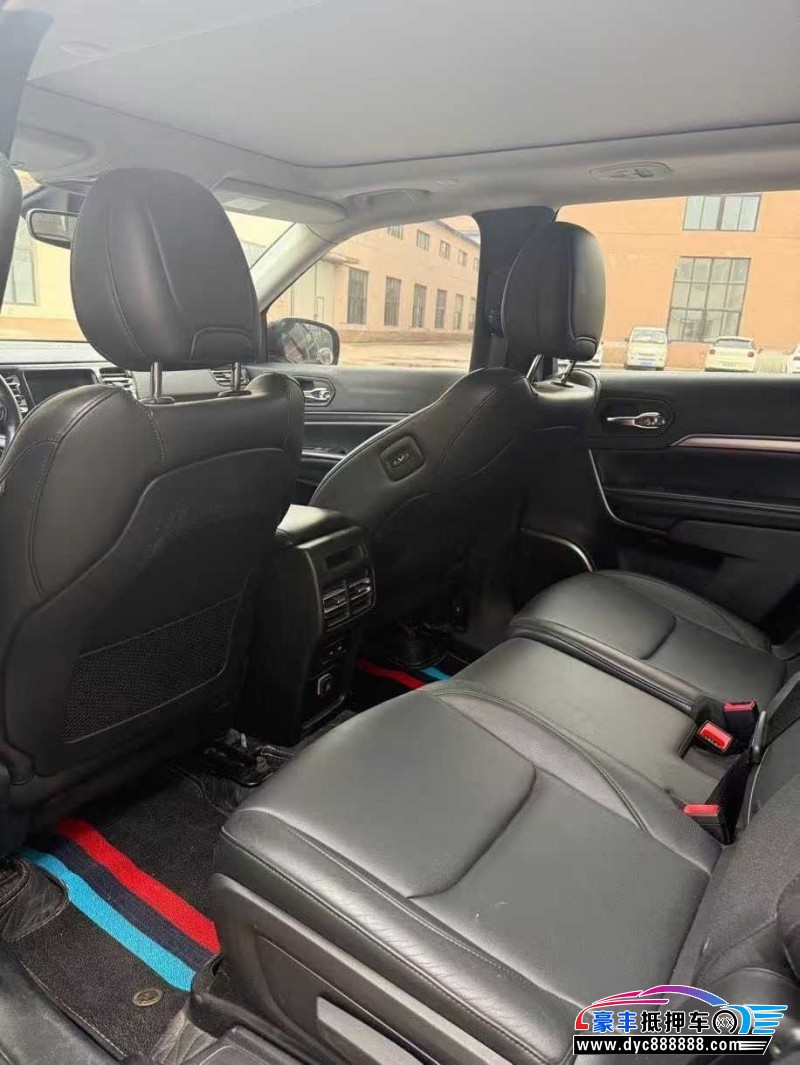 19年Jeep指挥官轿车抵押车出售