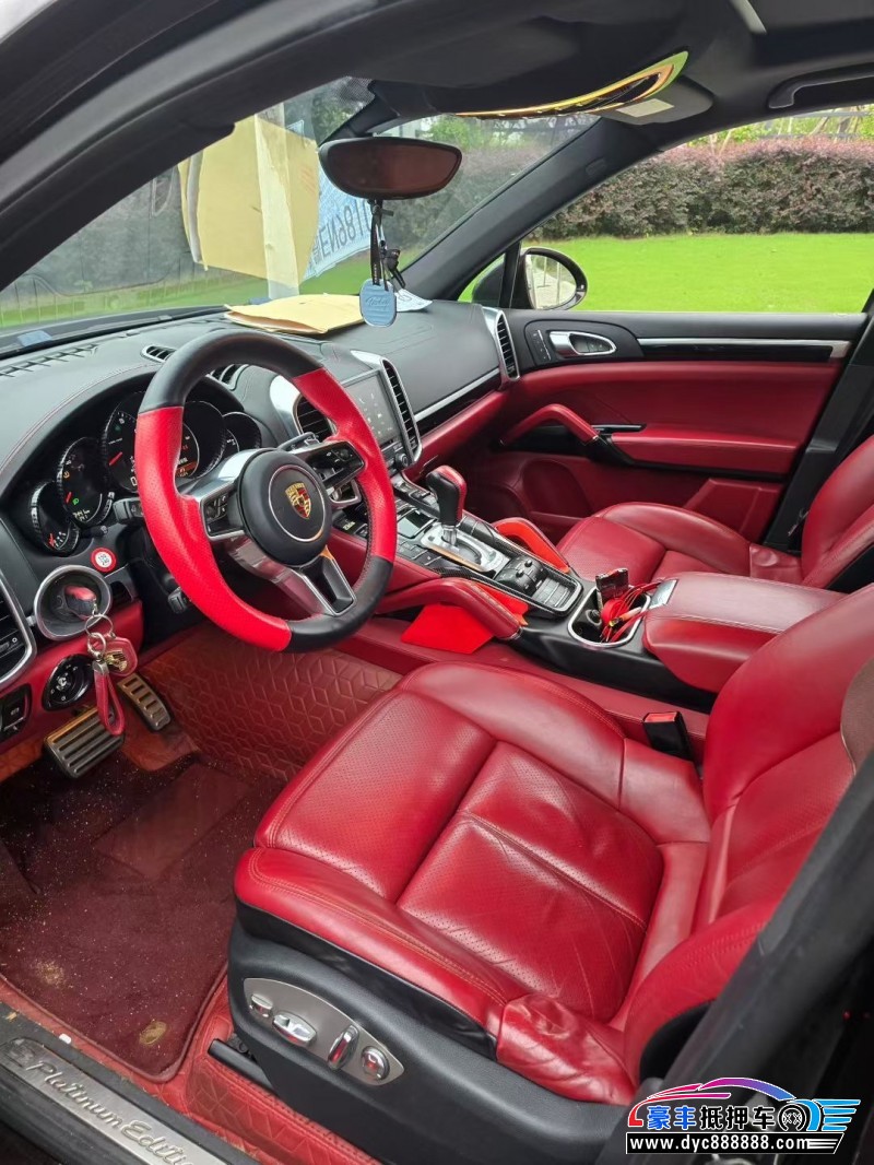 18年保时捷卡宴SUV抵押车出售