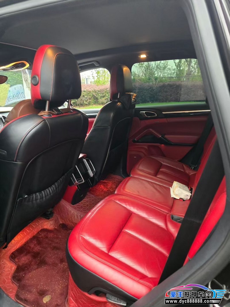 18年保时捷卡宴SUV抵押车出售