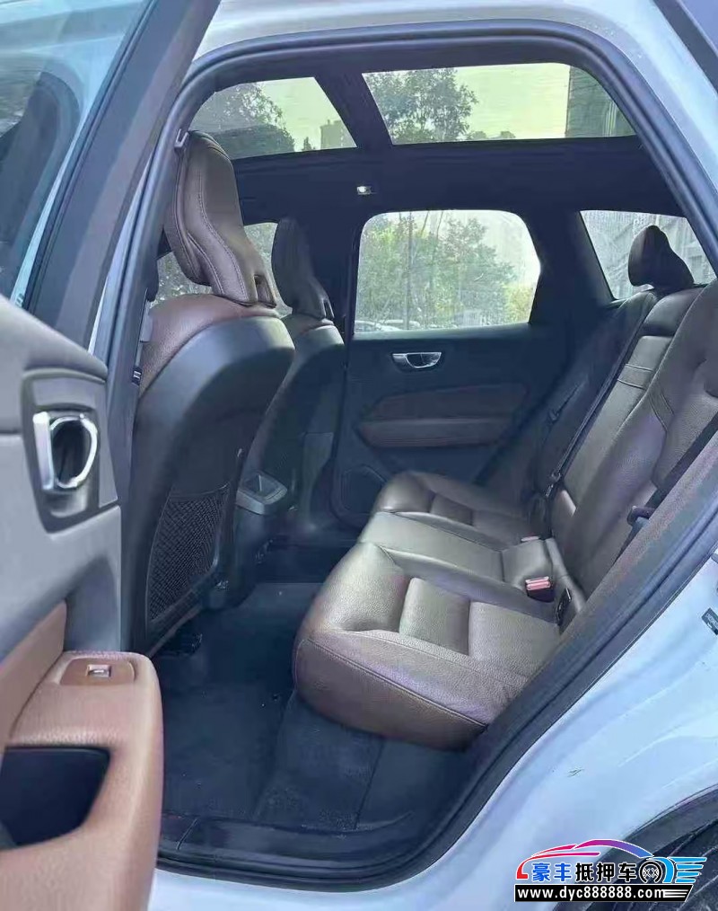 20年沃尔沃XC60轿车抵押车出售