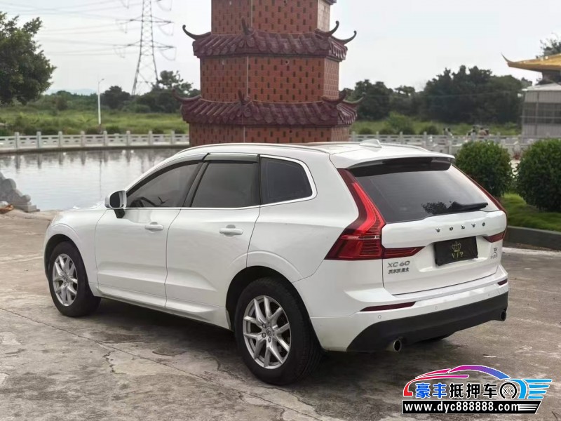 18年沃尔沃XC60轿车抵押车出售