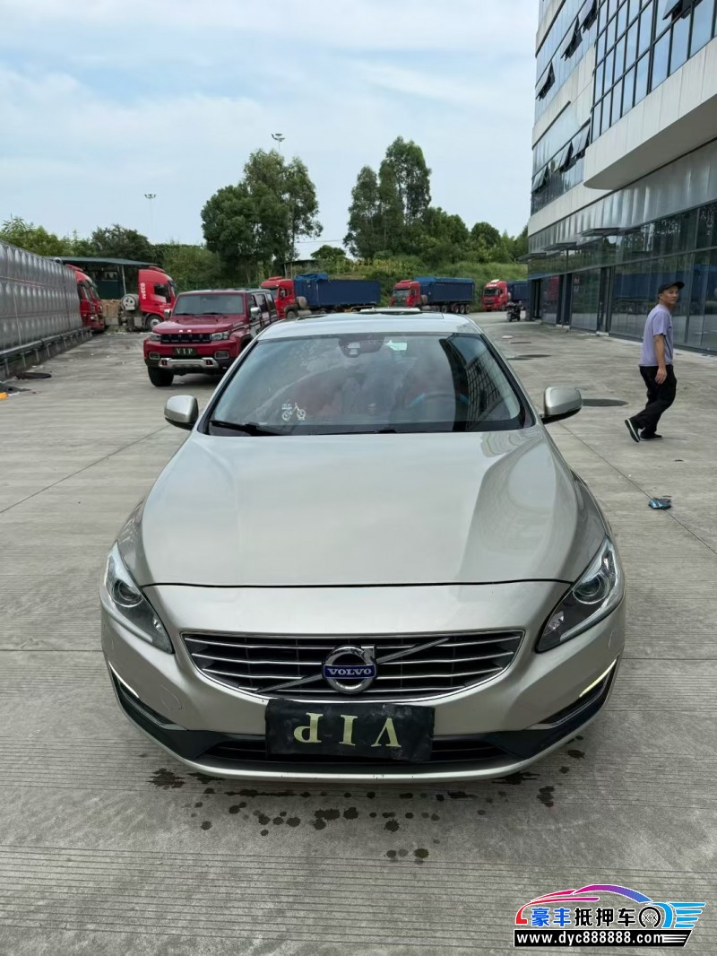 17年沃尔沃S60轿车抵押车出售