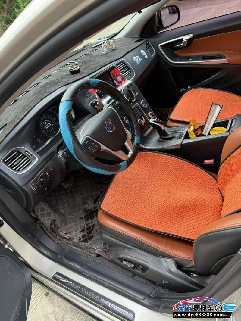 17年沃尔沃S60轿车抵押车出售