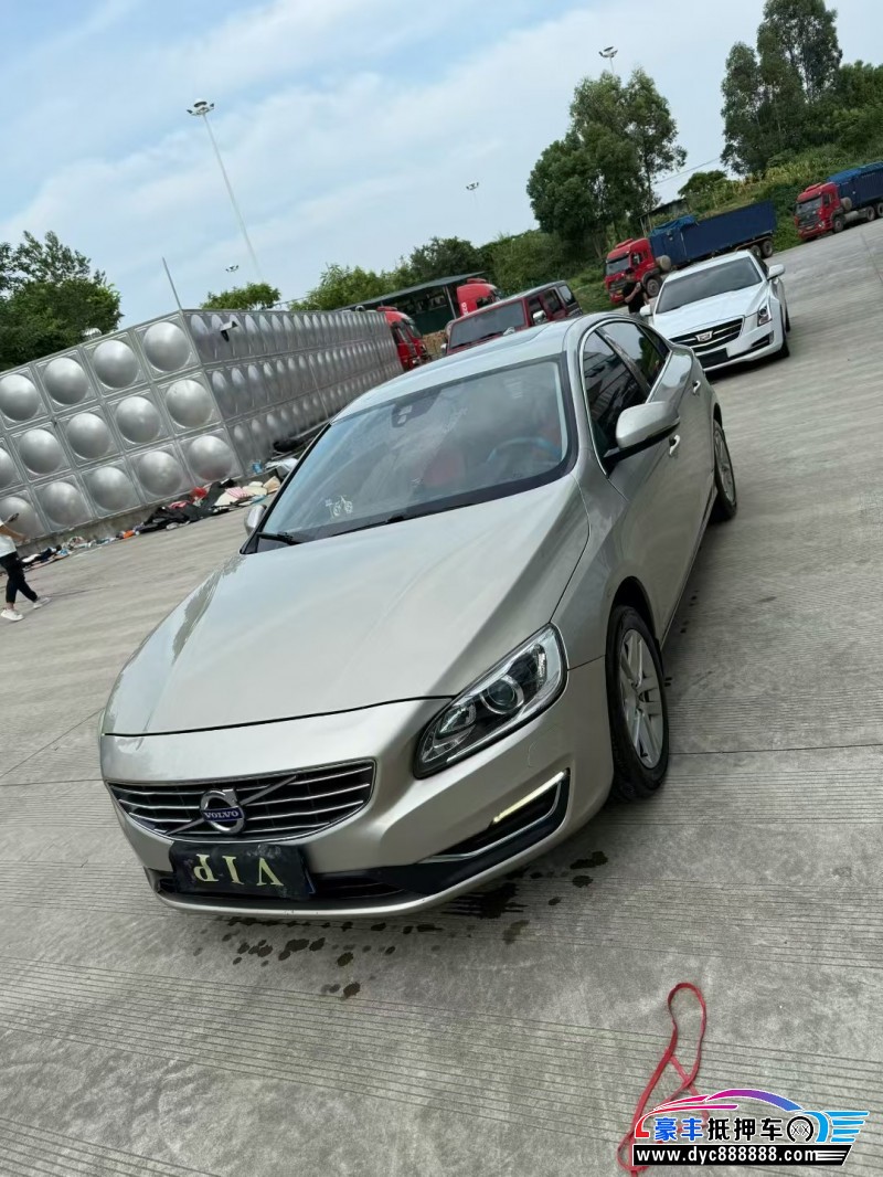 17年沃尔沃S60轿车抵押车出售