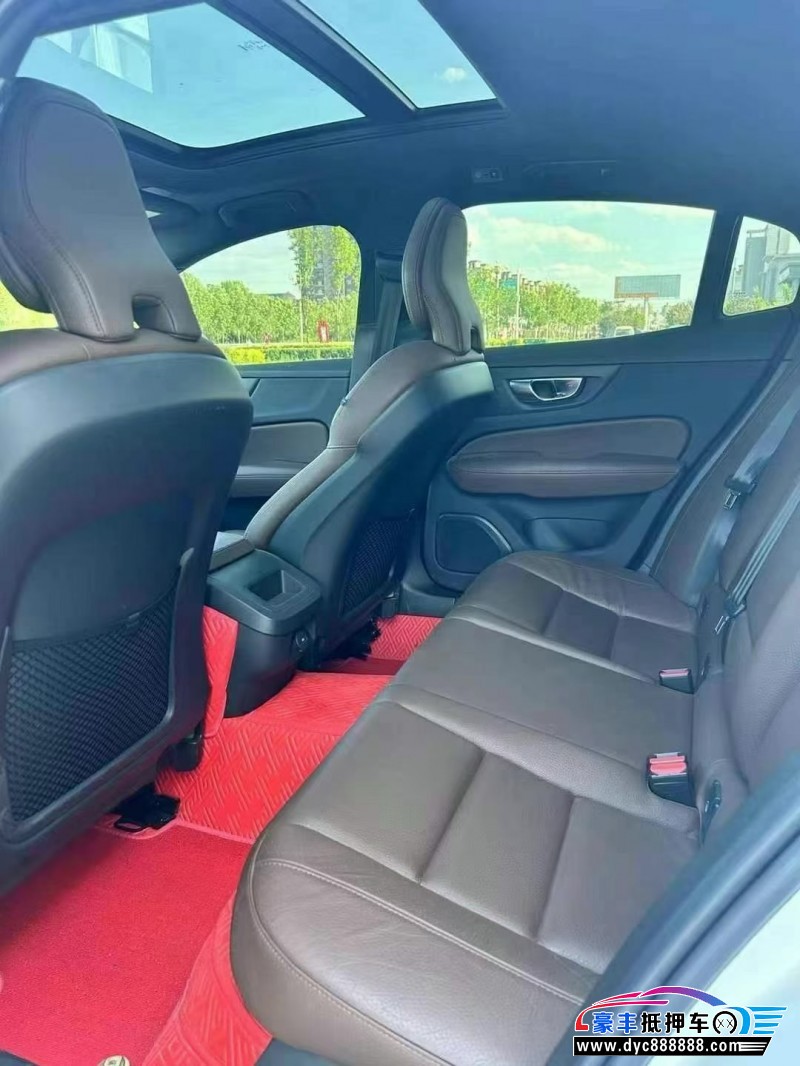 22年沃尔沃S60轿车抵押车出售