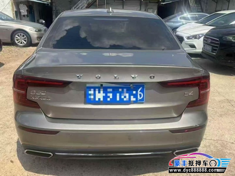 22年沃尔沃S60轿车抵押车出售