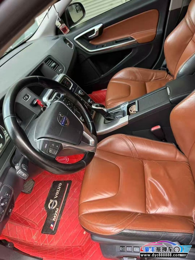 13年沃尔沃S60轿车抵押车出售