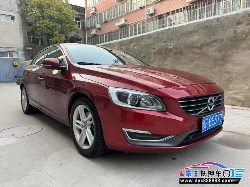 13年沃尔沃S60轿车抵押车出售