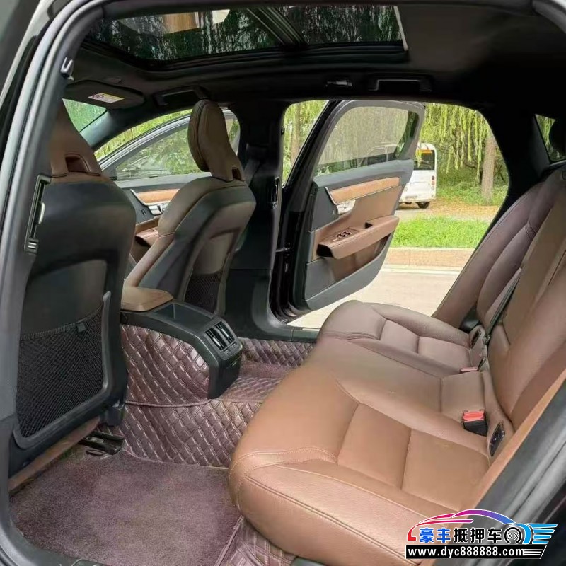 24年沃尔沃S90轿车抵押车出售