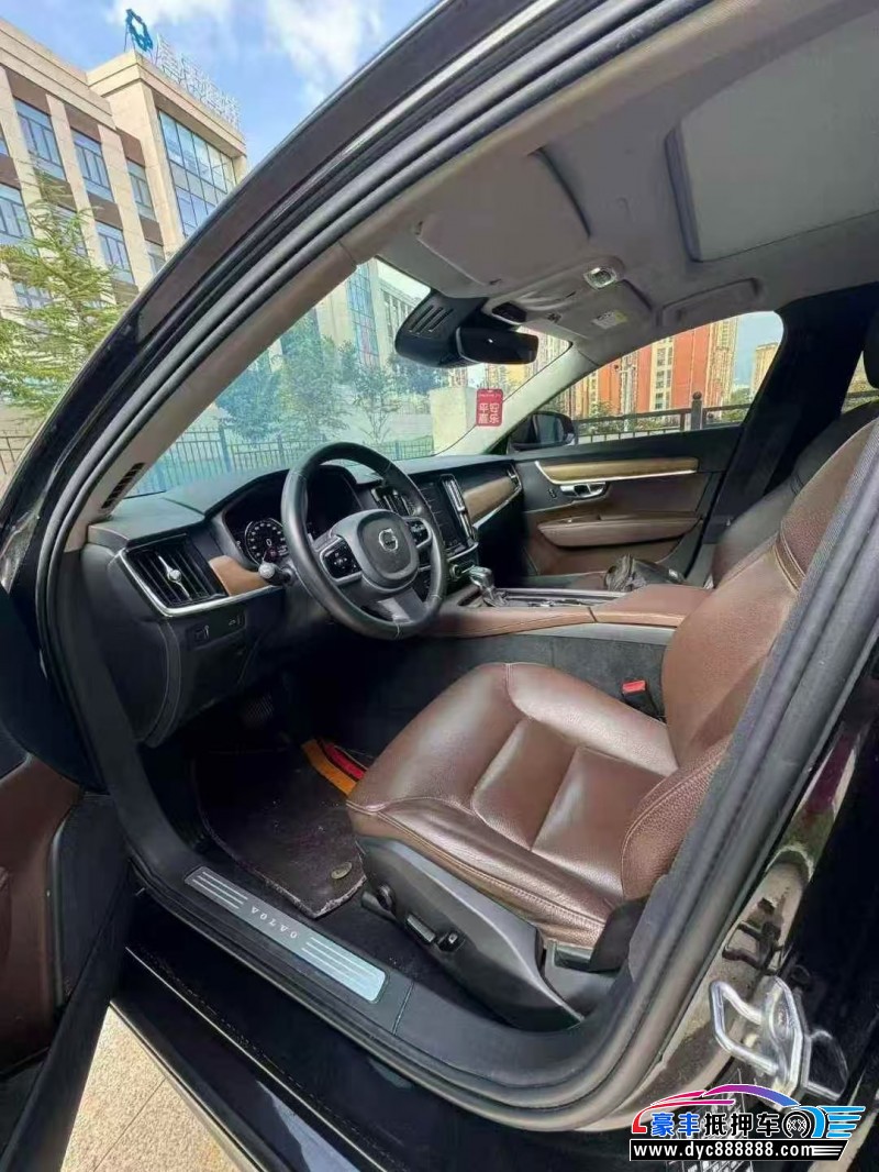 19年沃尔沃S90轿车抵押车出售