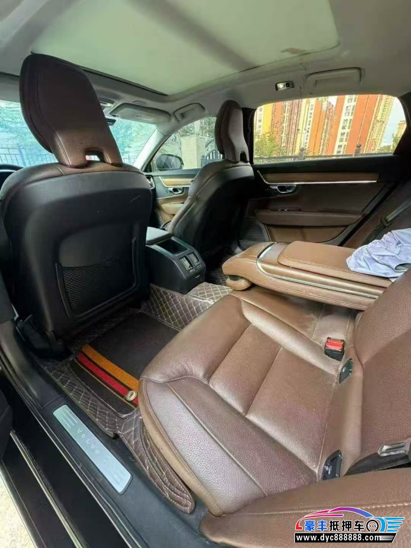 19年沃尔沃S90轿车抵押车出售