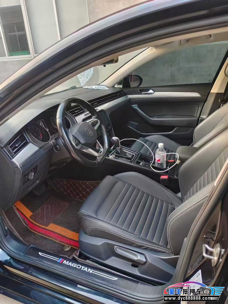 21年大众迈腾轿车抵押车出售