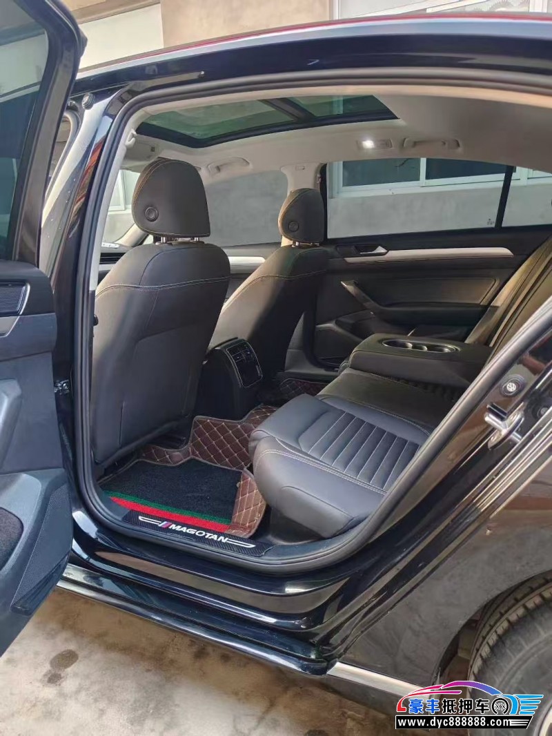 21年大众迈腾轿车抵押车出售