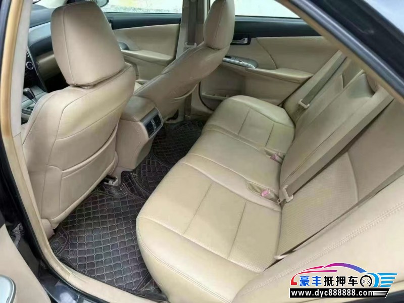 12年丰田凯美瑞轿车抵押车出售