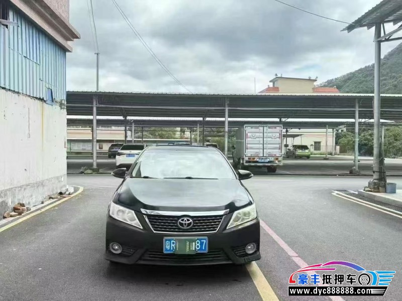 12年丰田凯美瑞轿车抵押车出售