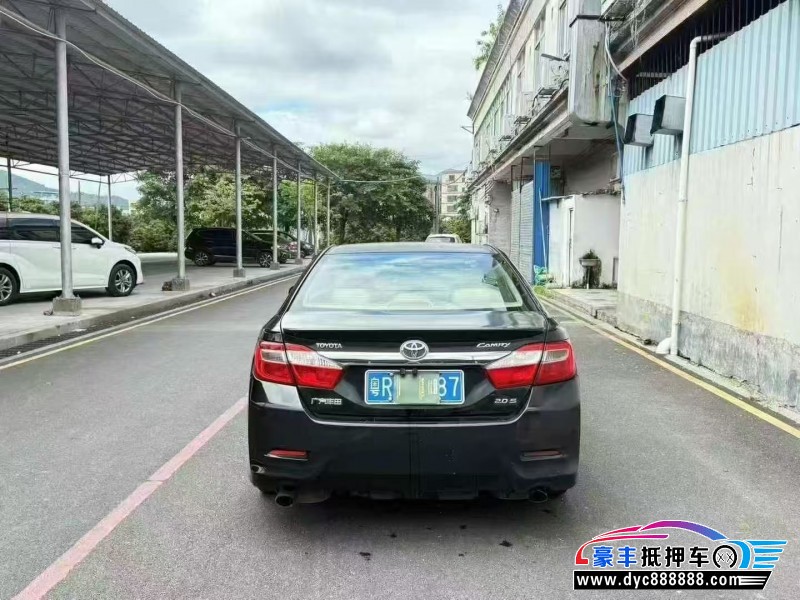 12年丰田凯美瑞轿车抵押车出售