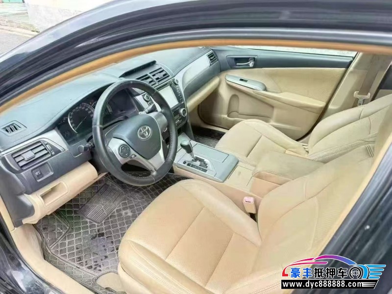 12年丰田凯美瑞轿车抵押车出售