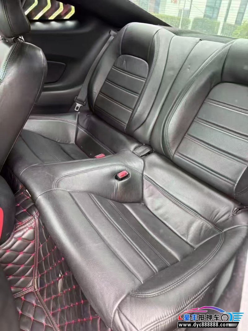 17年福特野马轿车抵押车出售